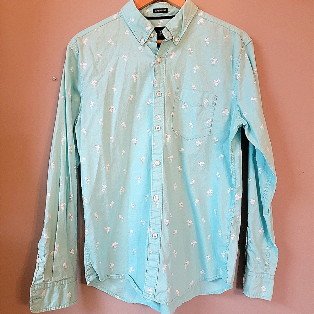 3/$15 💖 American Eagle Size Medium Long Sleeve Button Up Shirt